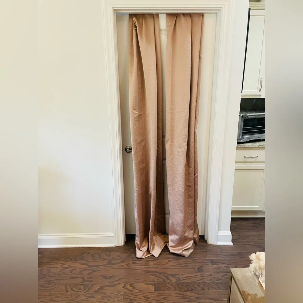 WEST ELM DUSTY BLUSH RIPPLE JACQUARD CURTAIN PANELS 48 x 108
